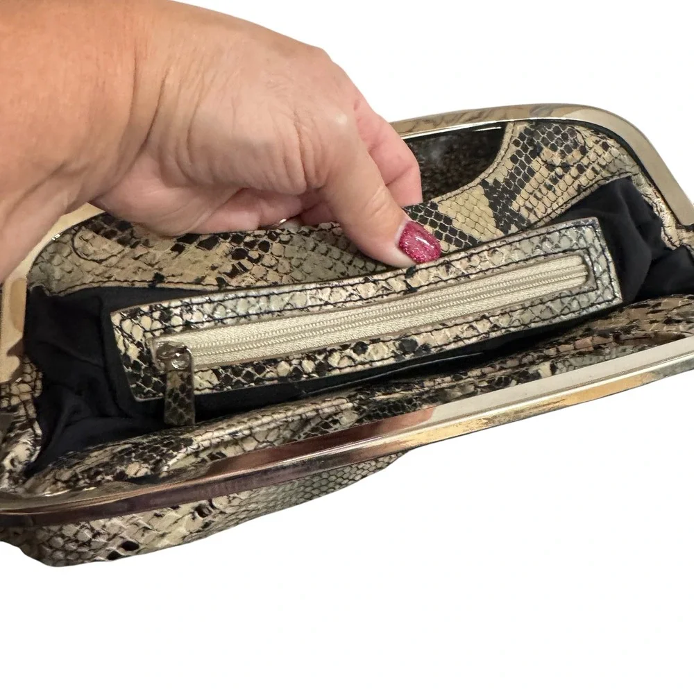 Express clutch bag
